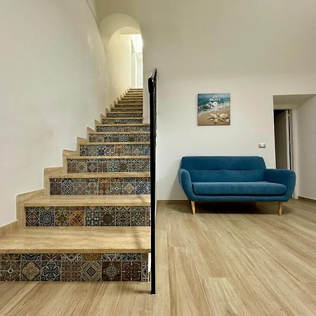 Terrasini Center Apartments Bagian luar foto