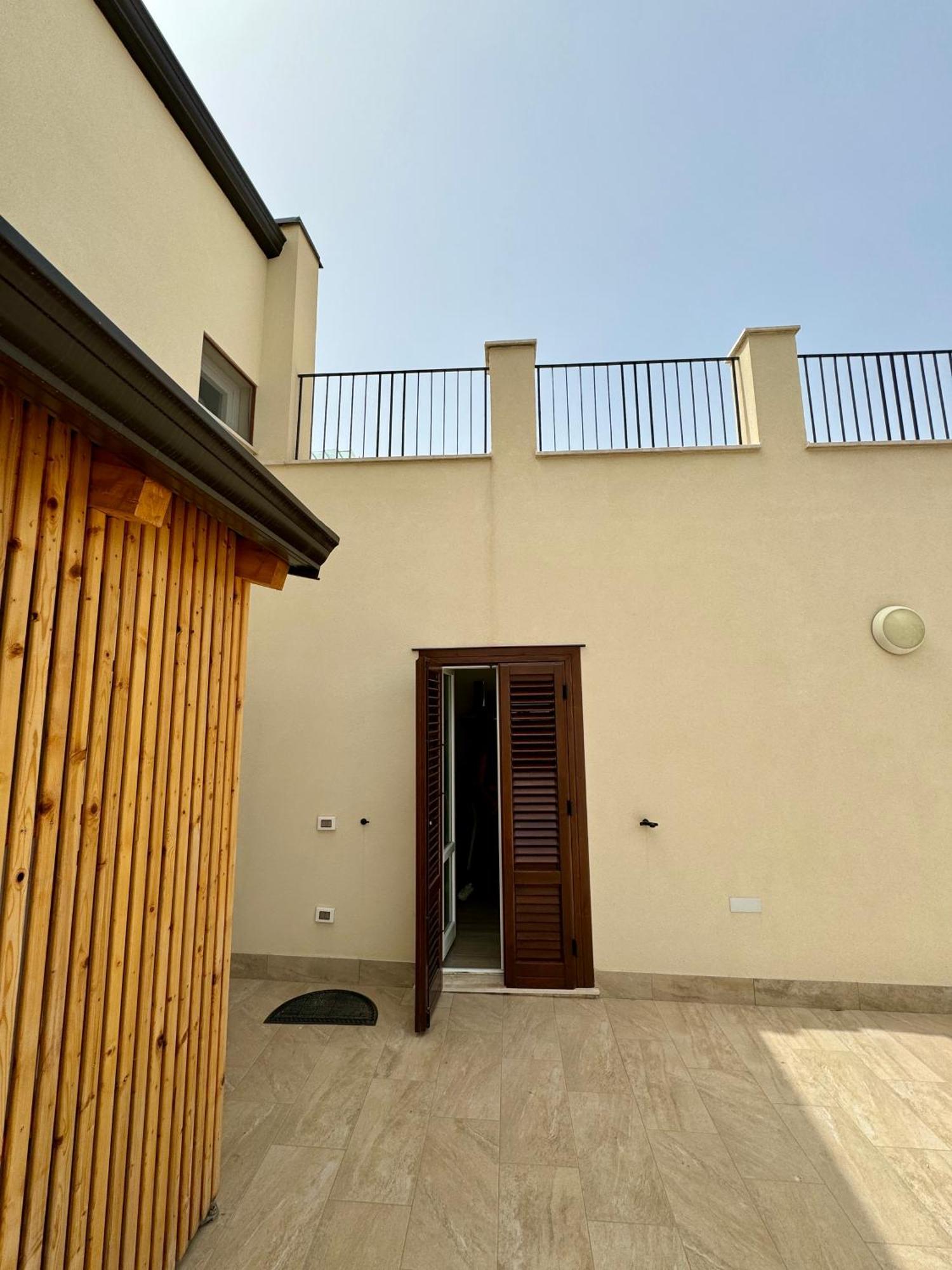 Terrasini Center Apartments Bagian luar foto