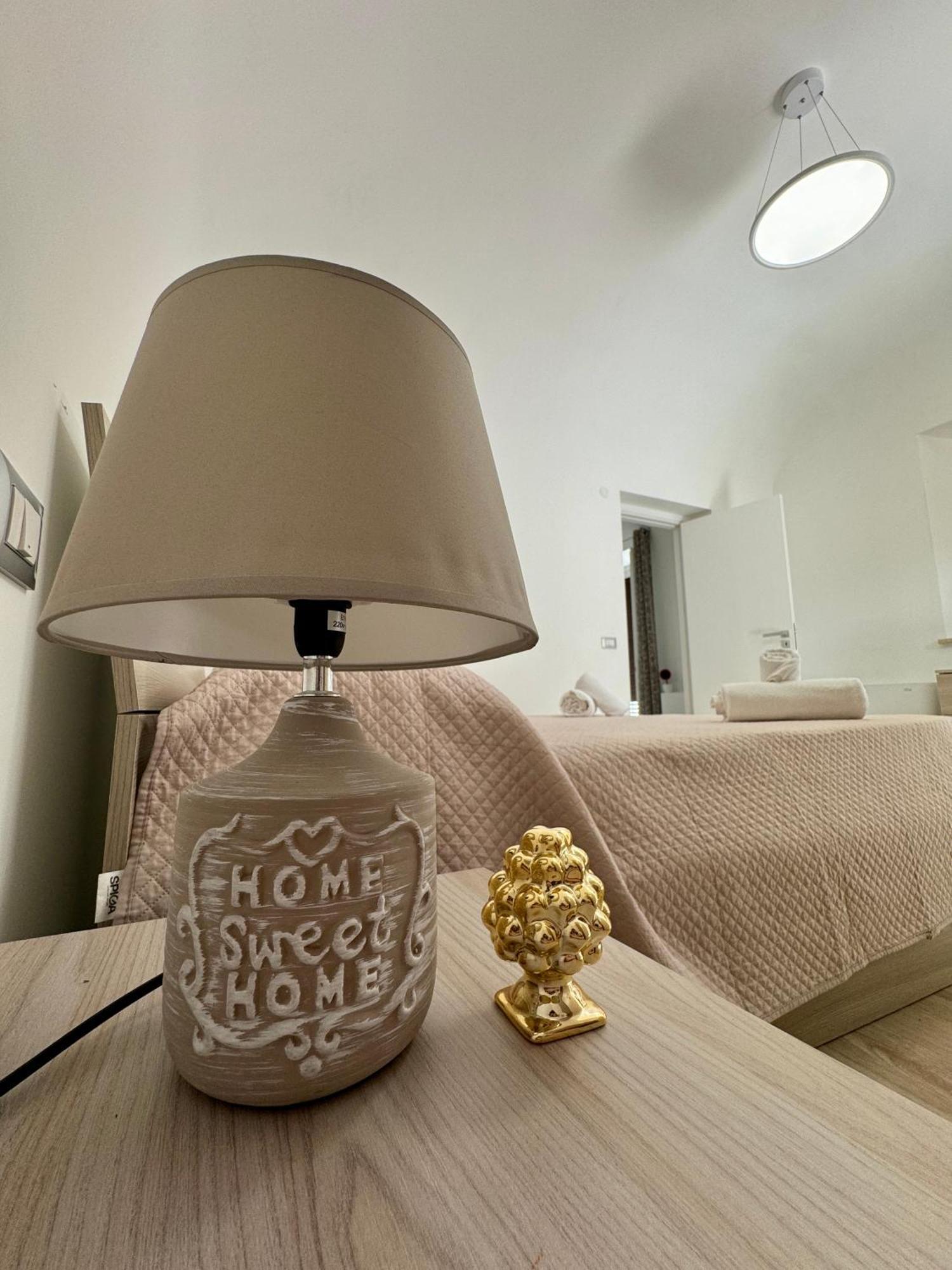 Terrasini Center Apartments Bagian luar foto